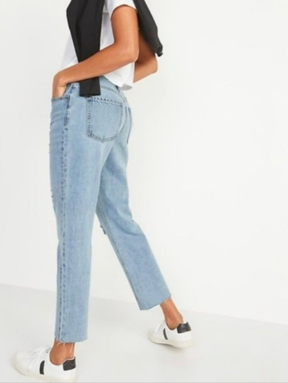 Old Navy High Rise Slouchy Straight Light Wash Frayed Hem Button Fly Womens 6